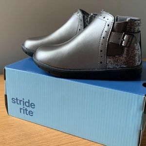 Stride rite toddler girl boots, silver, size 9, NEW WITH TAGS